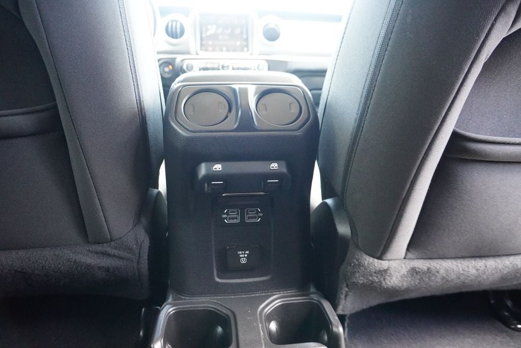 2023 Jeep Wrangler 4-Door Sahara