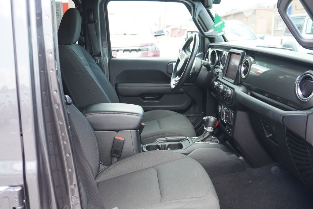 2023 Jeep Wrangler 4-Door Sahara