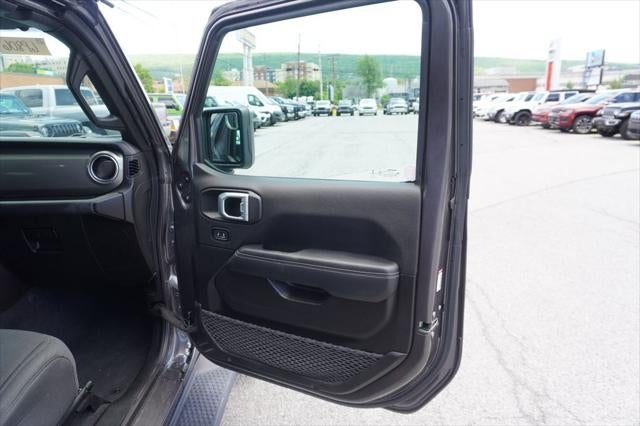 2023 Jeep Wrangler 4-Door Sahara