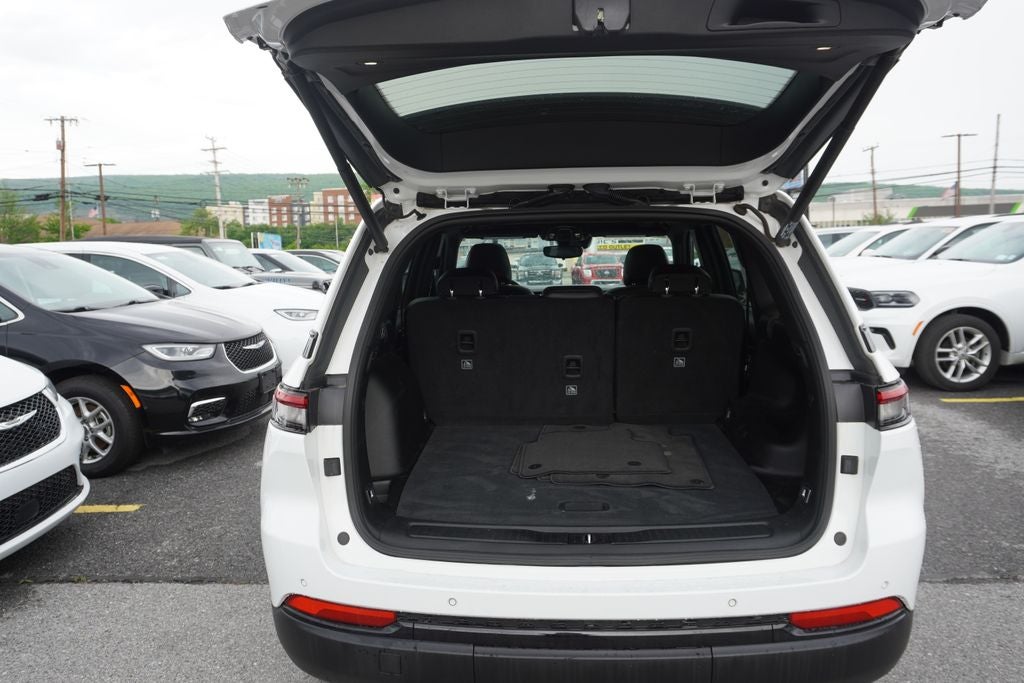 2023 Jeep Grand Cherokee Altitude 4x4