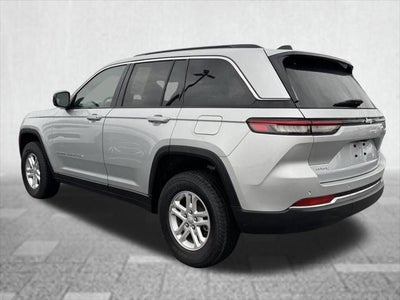 2024 Jeep Grand Cherokee Laredo 4x4