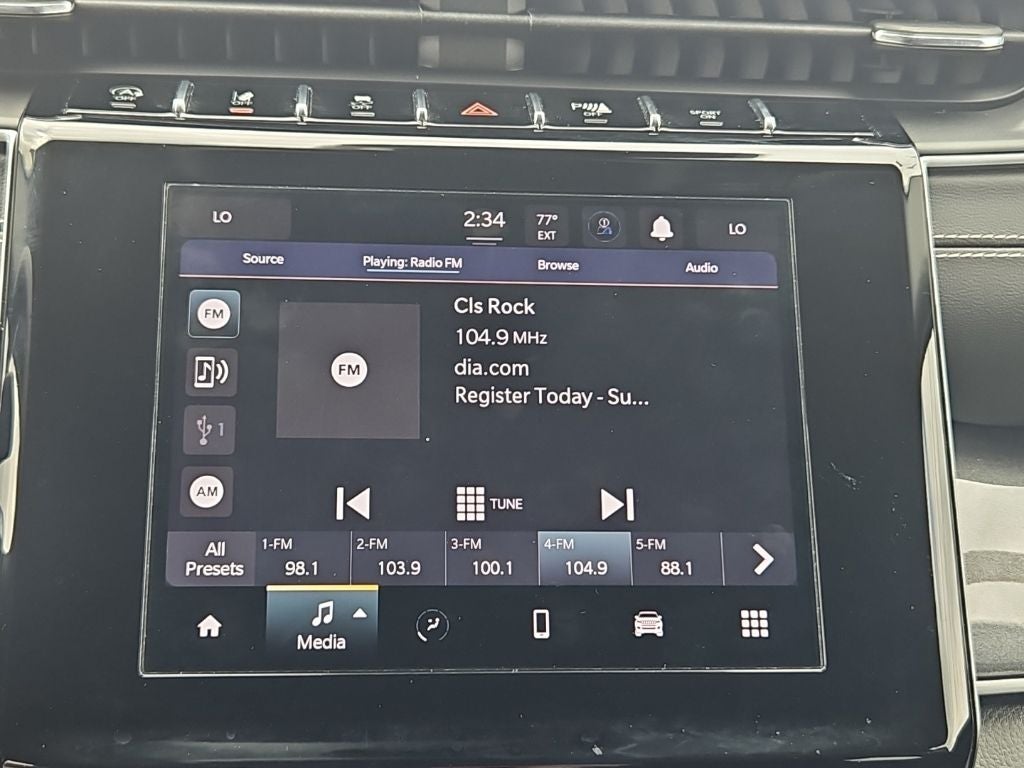2023 Jeep Grand Cherokee Laredo 4x4