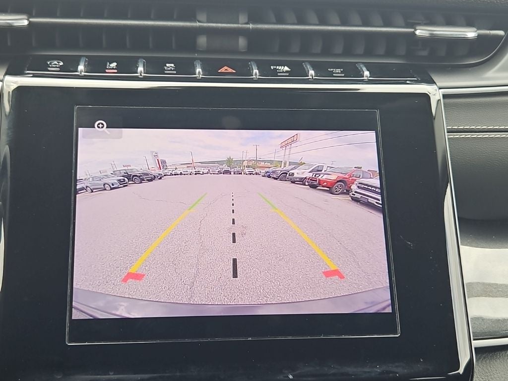 2023 Jeep Grand Cherokee Laredo 4x4