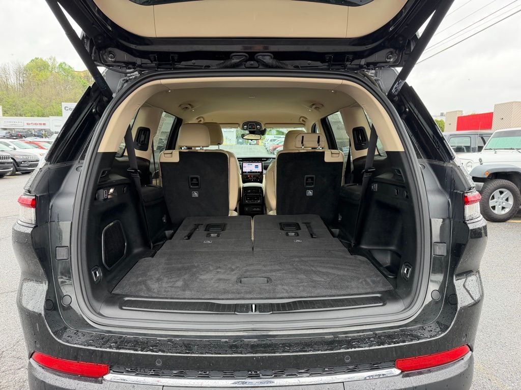 2022 Jeep Grand Cherokee L Limited 4x4