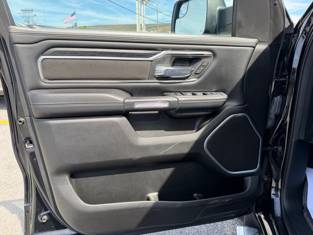 2023 RAM 1500 Laramie Crew Cab 4x4 5'7' Box
