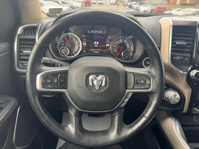 2020 RAM 1500 Laramie Crew Cab 4x4 5'7' Box