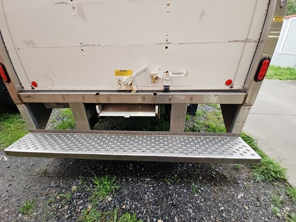 2019 Ford E-350 Cutaway Base Cutaway