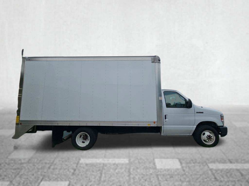 2019 Ford E-350 Cutaway Base Cutaway