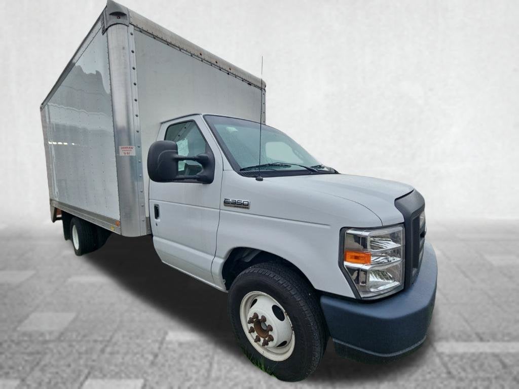2019 Ford E-350 Cutaway Base Cutaway
