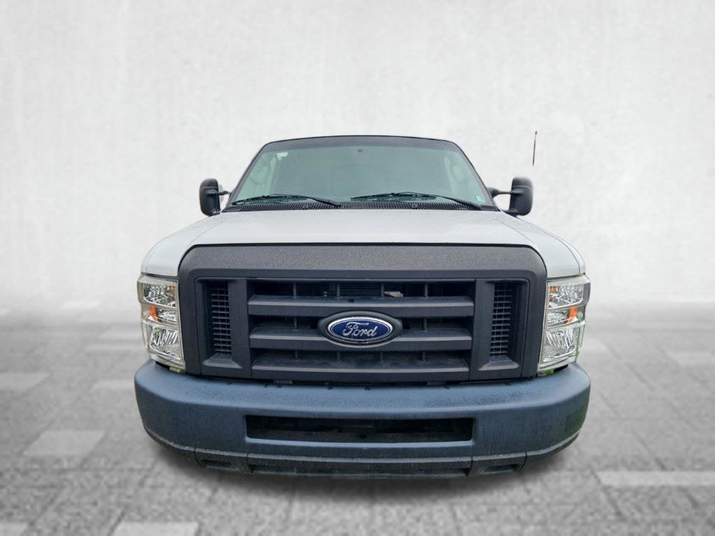 2019 Ford E-350 Cutaway Base Cutaway