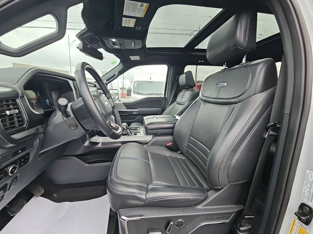 2025 Ford F-150 Platinum