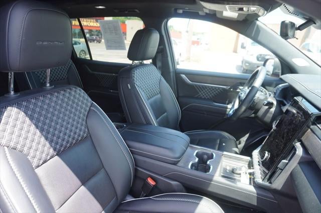 2024 GMC Acadia AWD Denali