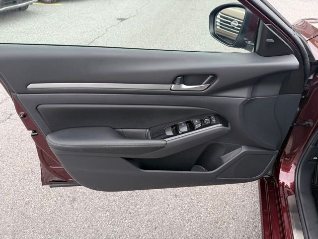 2024 Nissan Altima SL FWD