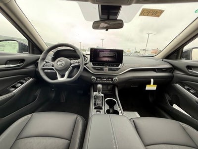 2025 Nissan Altima SL FWD