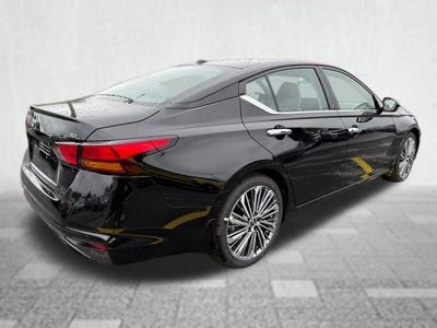 2025 Nissan Altima SL FWD