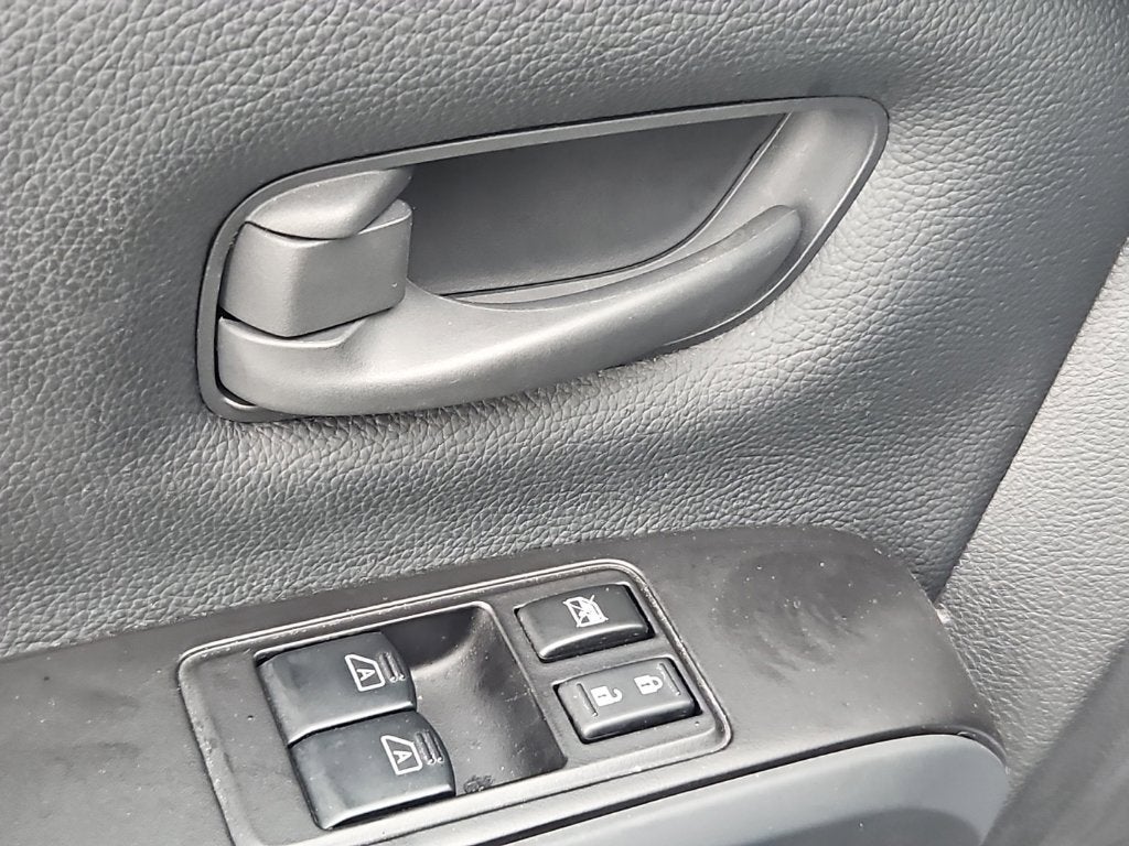 2023 Nissan TITAN King Cab S 4x4