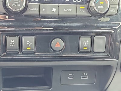 2024 Nissan TITAN Crew Cab SV 4x4