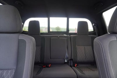 2024 Nissan TITAN Crew Cab SV 4x4