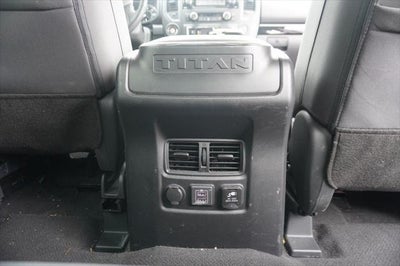 2024 Nissan TITAN Crew Cab SV 4x4