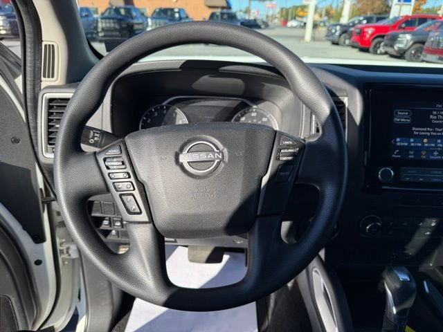 2022 Nissan Frontier Crew Cab SV 4x4