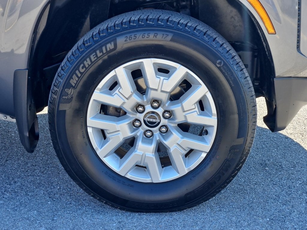 2022 Nissan Frontier Crew Cab SV 4x4