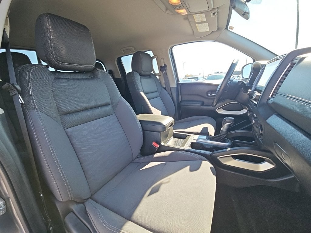 2022 Nissan Frontier Crew Cab SV 4x4