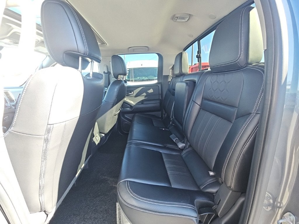 2024 Nissan Frontier Crew Cab SL 4x4