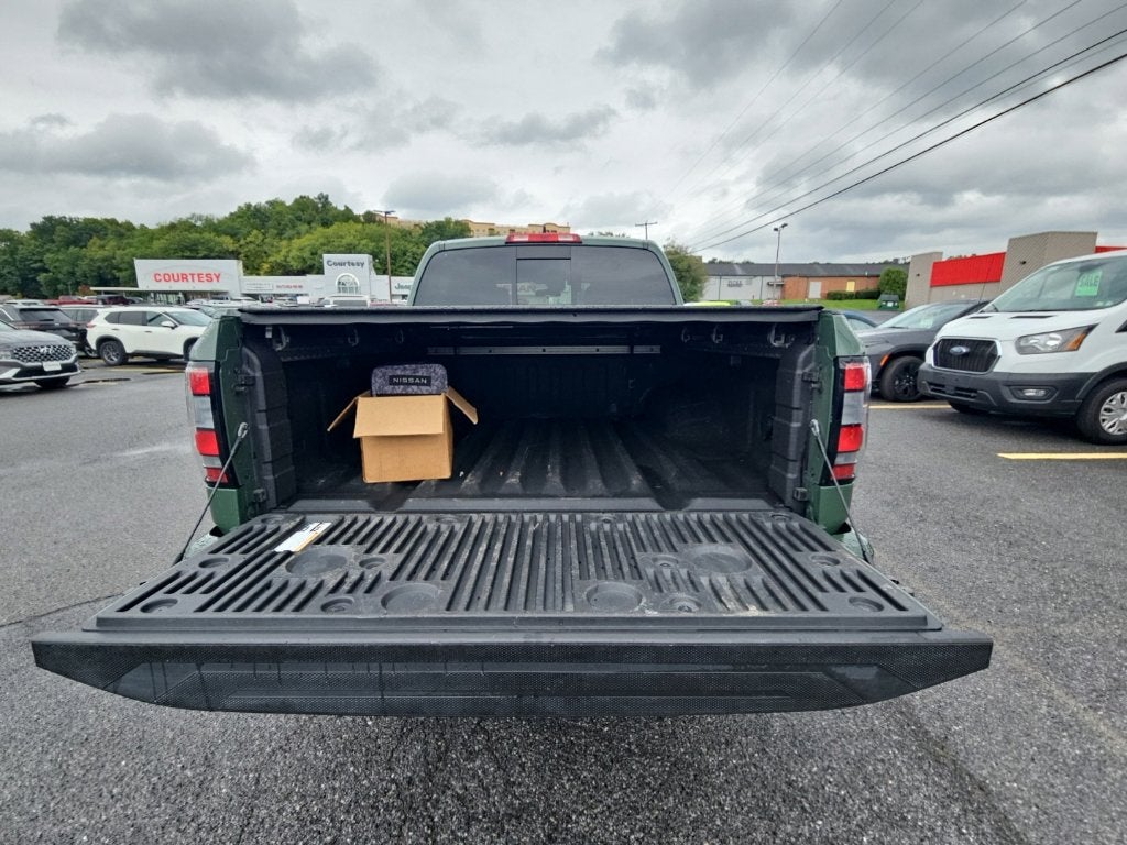 2024 Nissan Frontier Crew Cab PRO-4X 4x4