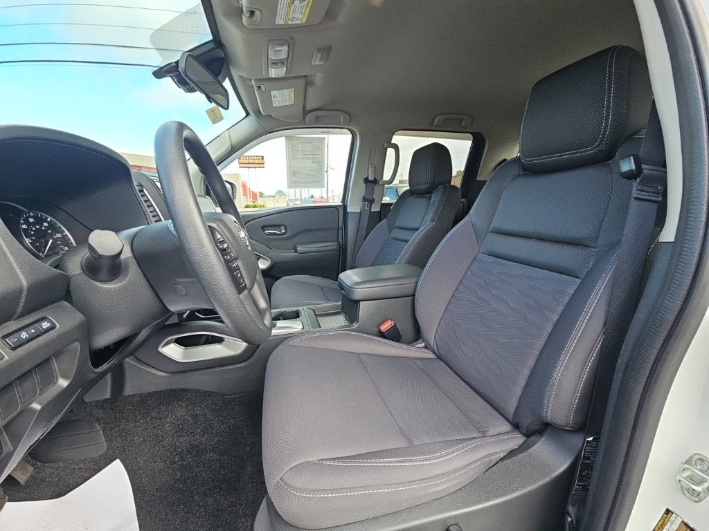 2023 Nissan Frontier Crew Cab SV 4x4