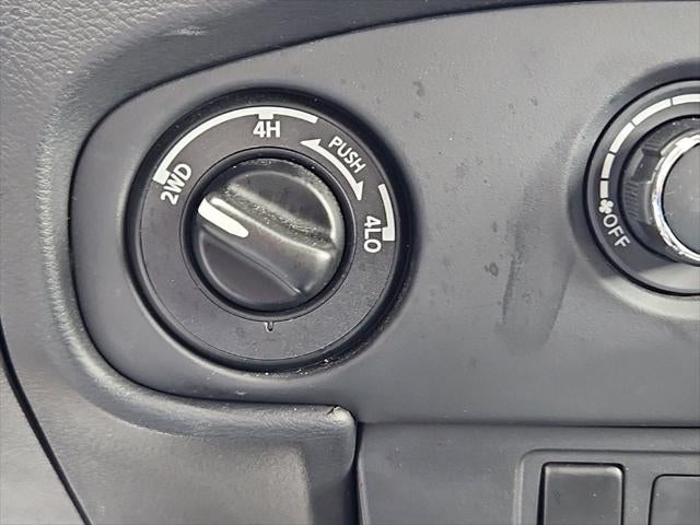2023 Nissan Frontier Crew Cab SV 4x4