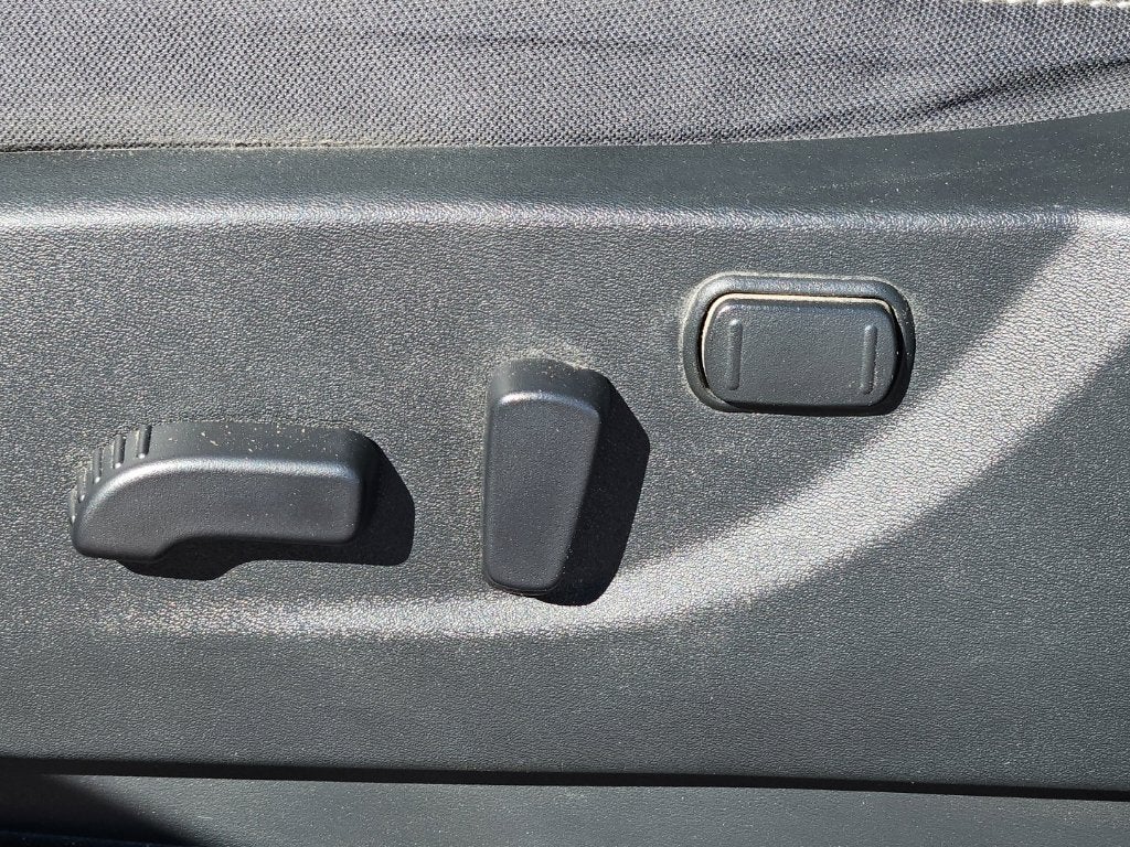 2025 Nissan Frontier Crew Cab SV 4x4