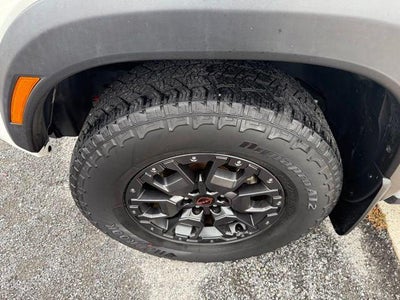 2022 Nissan Frontier Crew Cab PRO-4X 4x4