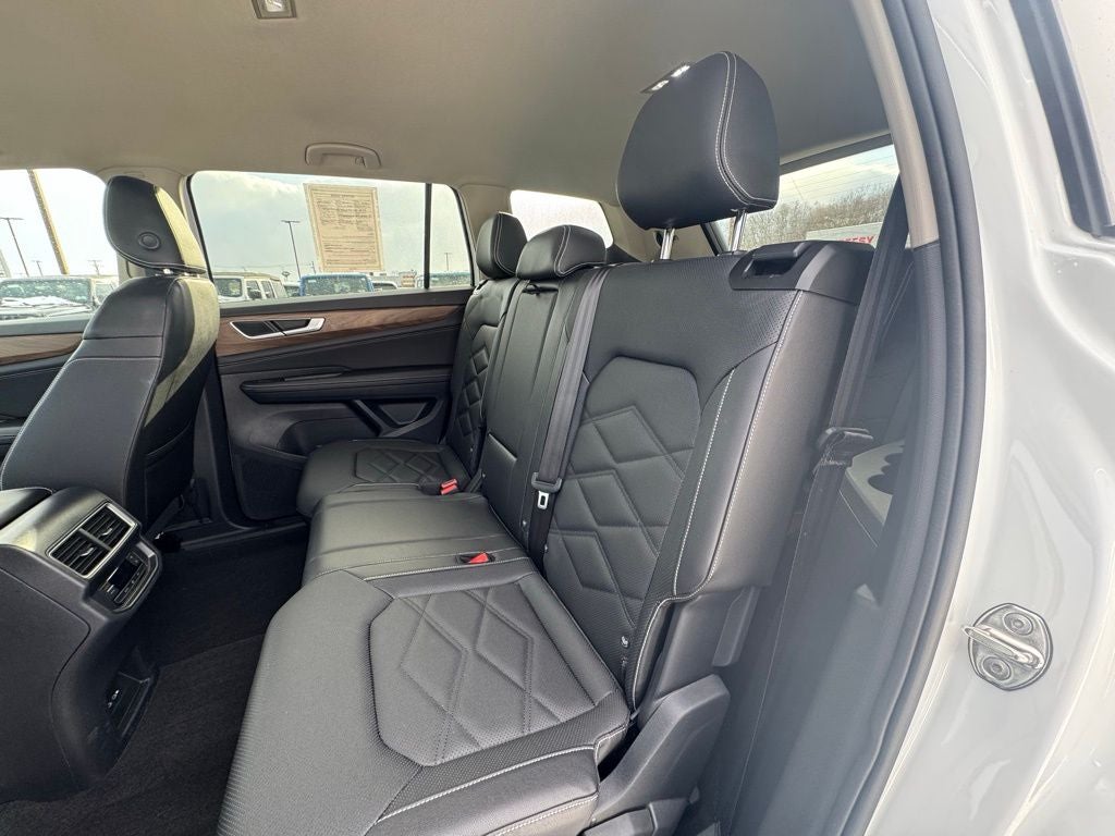 2024 Volkswagen Atlas 2.0T SE