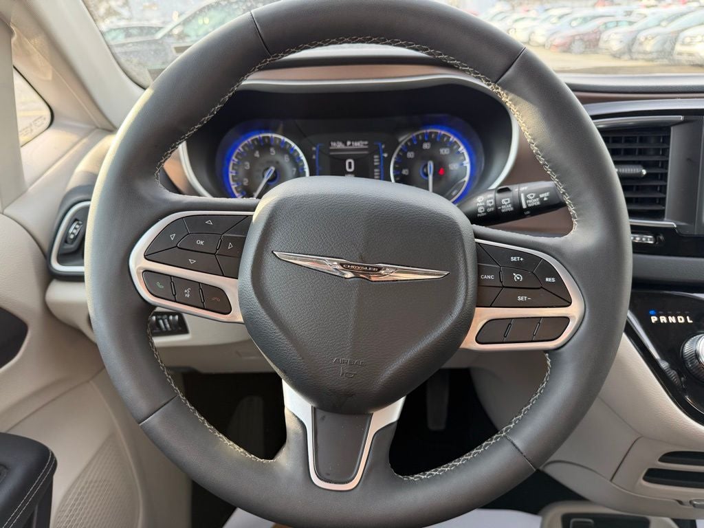 2024 Chrysler Voyager LX