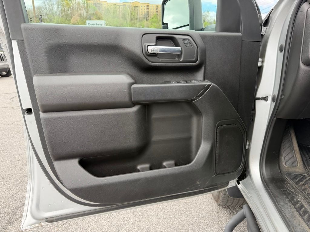 2023 Chevrolet Silverado 2500HD 4WD Crew Cab Standard Bed Custom