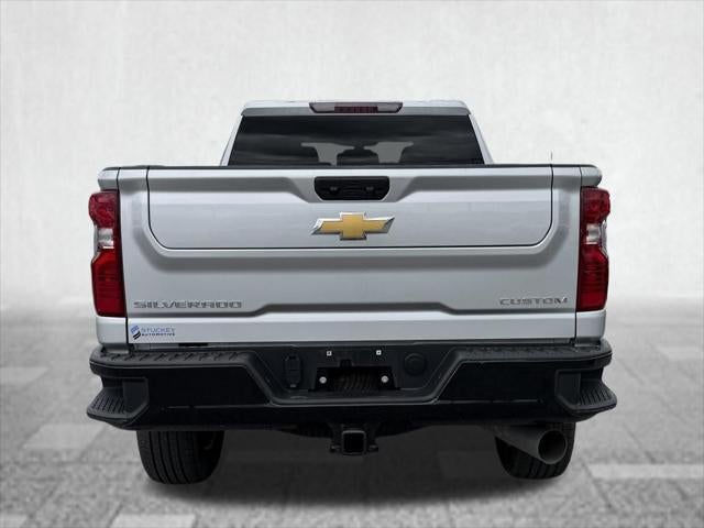 2023 Chevrolet Silverado 2500HD 4WD Crew Cab Standard Bed Custom