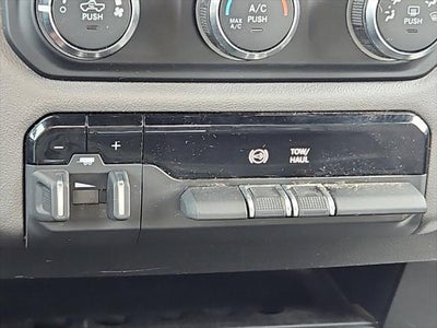 2024 RAM 3500 Big Horn Crew Cab 4x4 8' Box