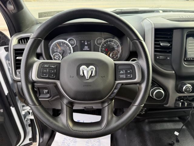 2022 RAM 2500 Tradesman Crew Cab 4x4 6'4' Box