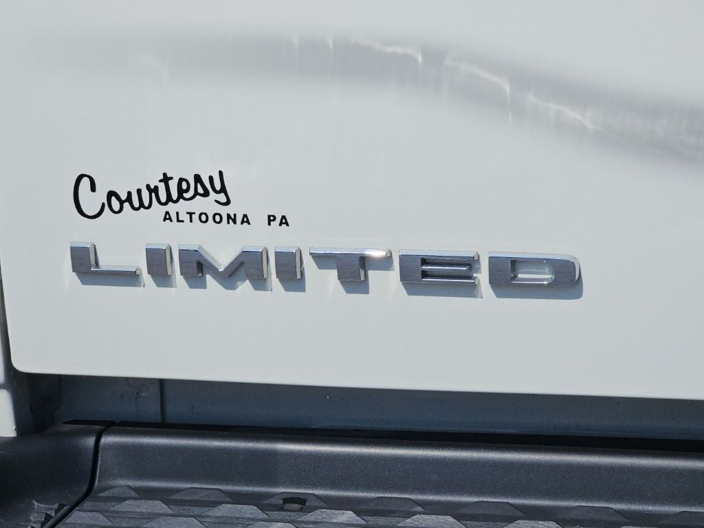 2019 RAM 2500 Limited Crew Cab 4x4 6'4' Box