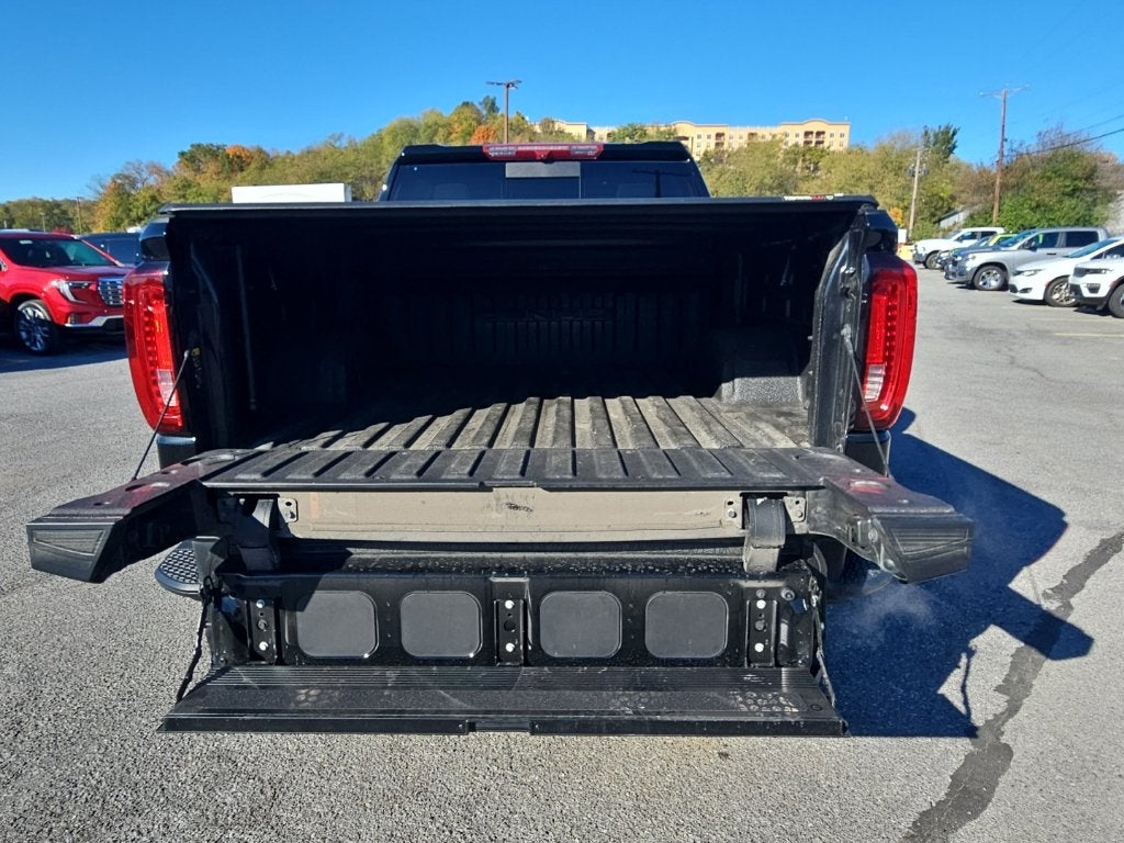 2023 GMC Sierra 1500 4WD Crew Cab Short Box Denali