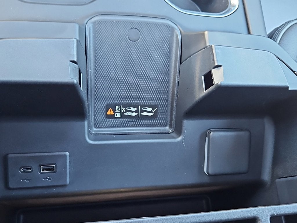2023 GMC Sierra 1500 4WD Crew Cab Short Box Denali