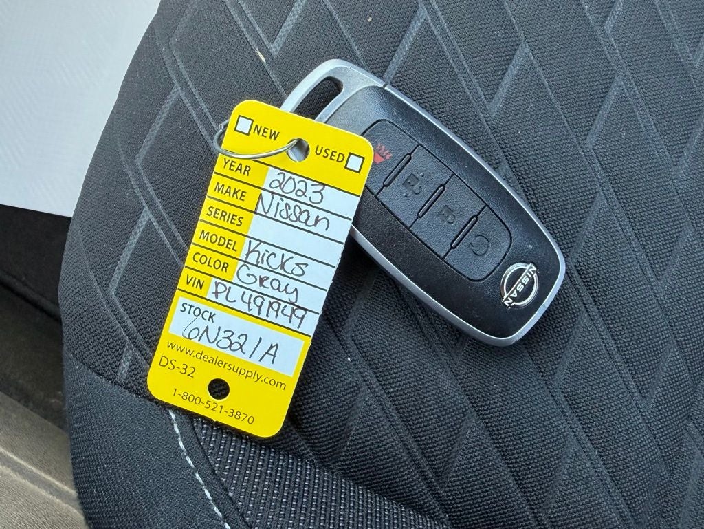 2023 Nissan Kicks SV Xtronic CVT