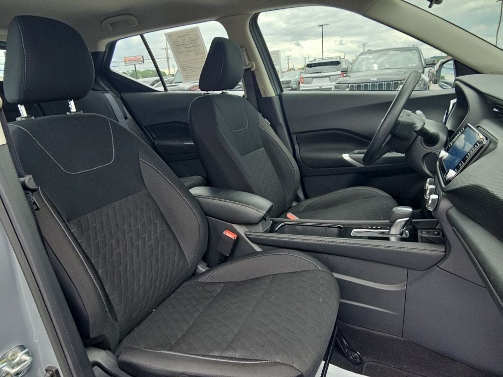 2024 Nissan Kicks SV Xtronic CVT