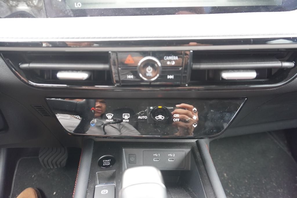 2025 Nissan Kicks SR Intelligent AWD