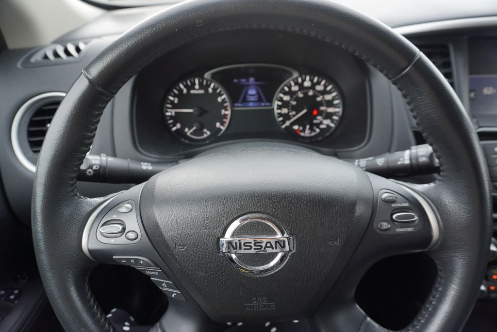 2018 Nissan Pathfinder SV