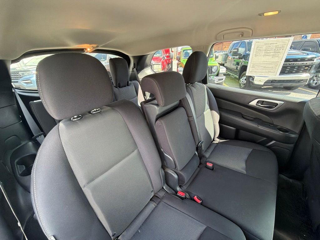 2018 Nissan Pathfinder SV
