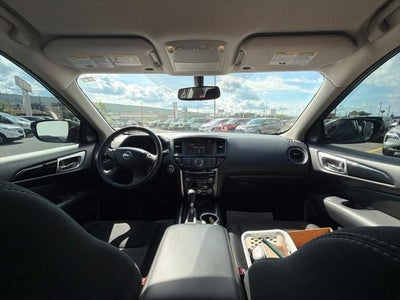 2018 Nissan Pathfinder SV