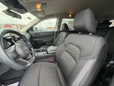 2024 Nissan Pathfinder SV 4WD