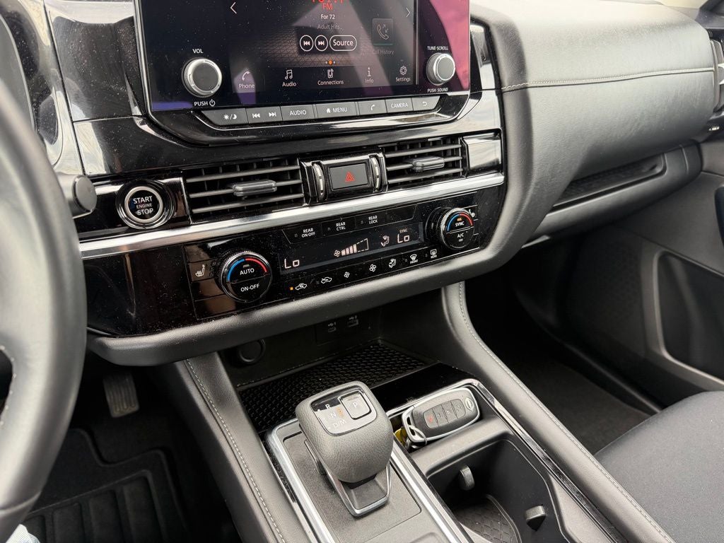 2024 Nissan Pathfinder SV 4WD