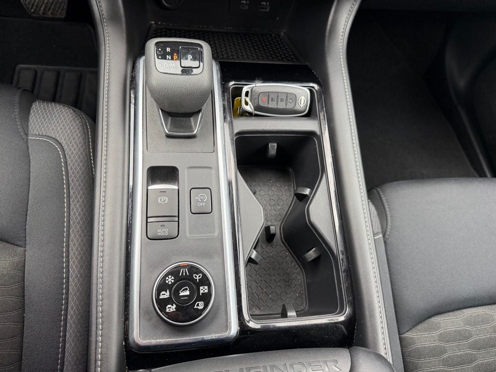 2024 Nissan Pathfinder SV 4WD